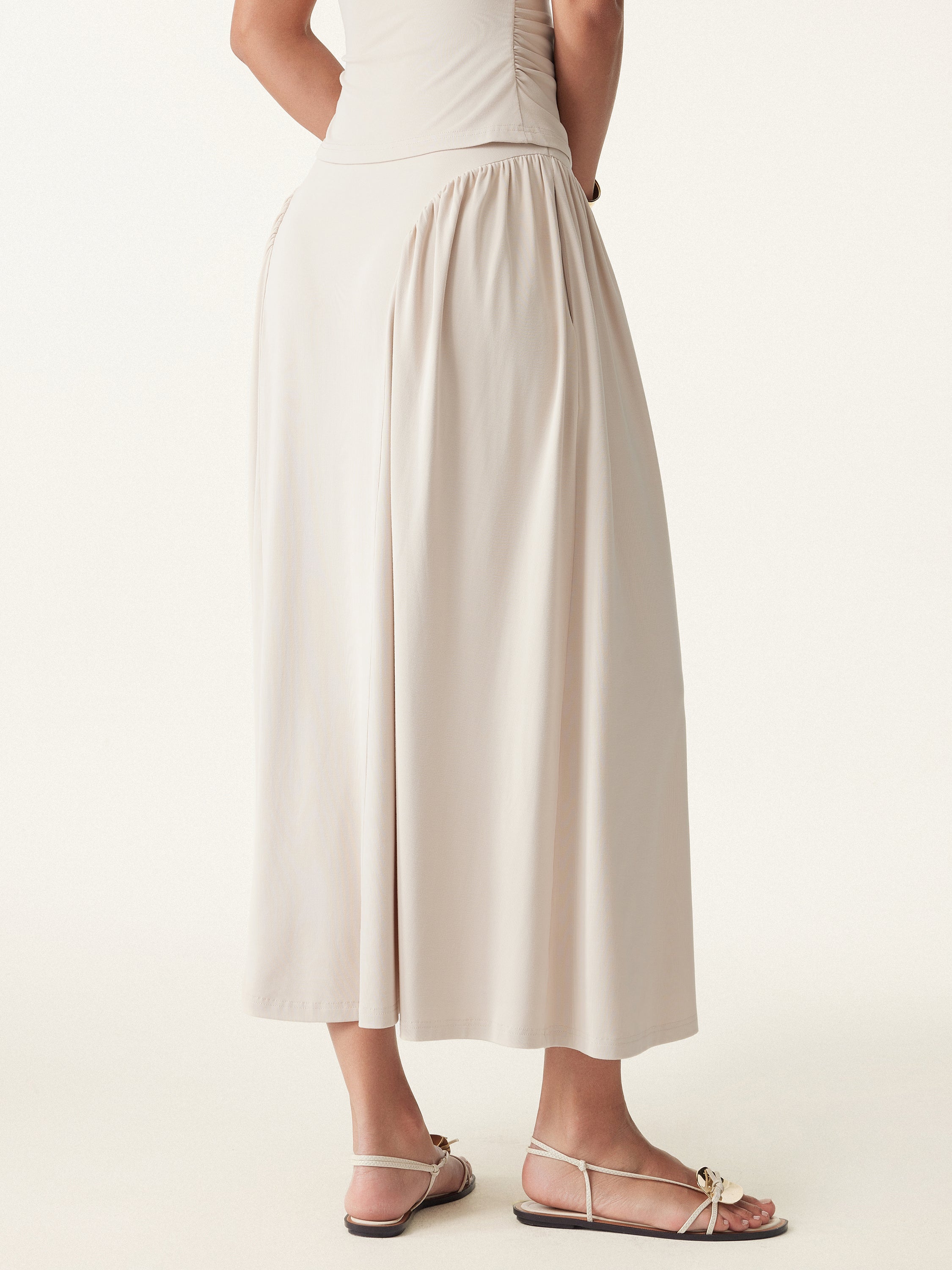 Curved Gathering Flared Midi Skirt with Pockets