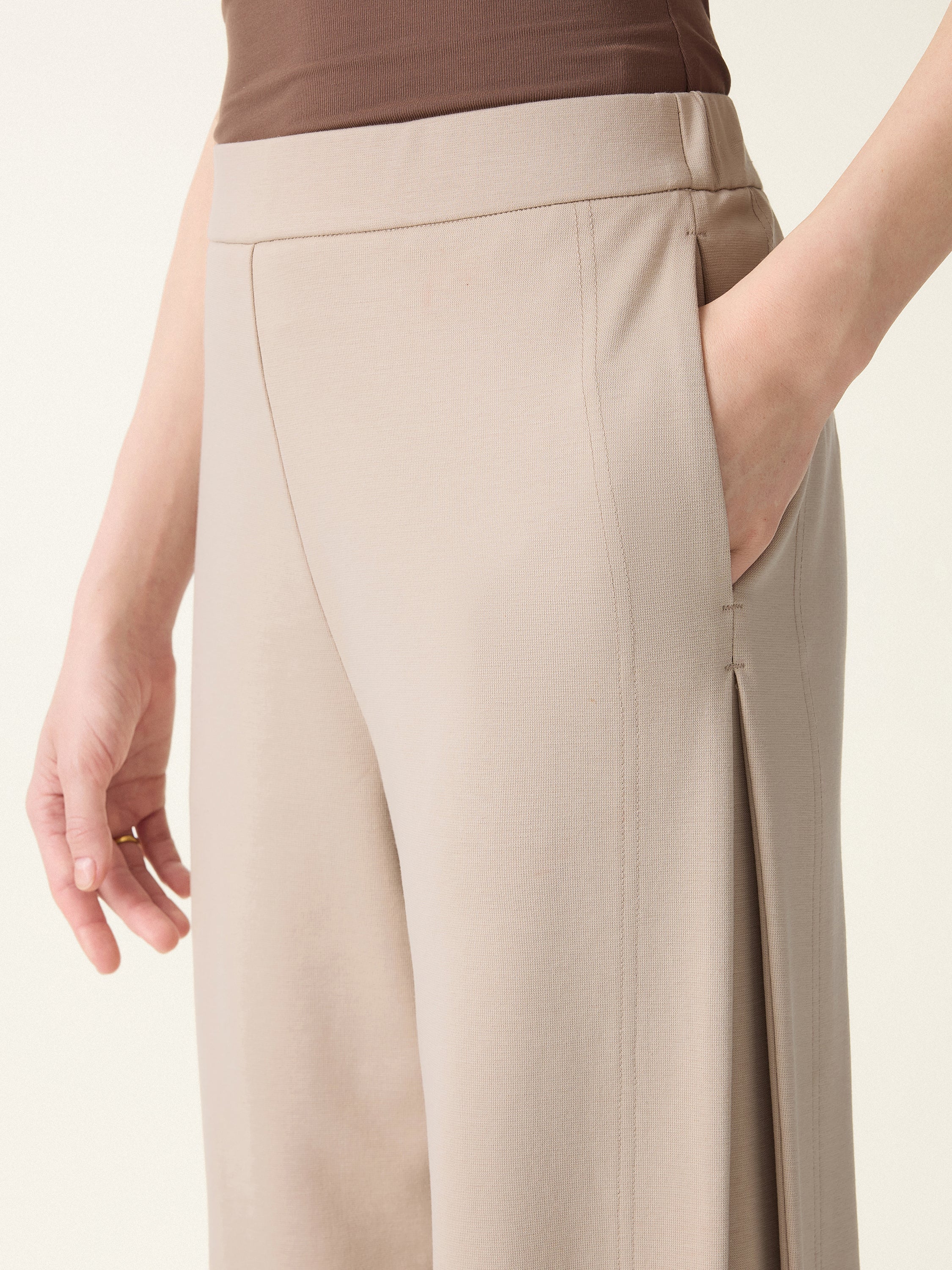 Drapey Mid Rise Wide Leg Pull-on Pant with Pockets