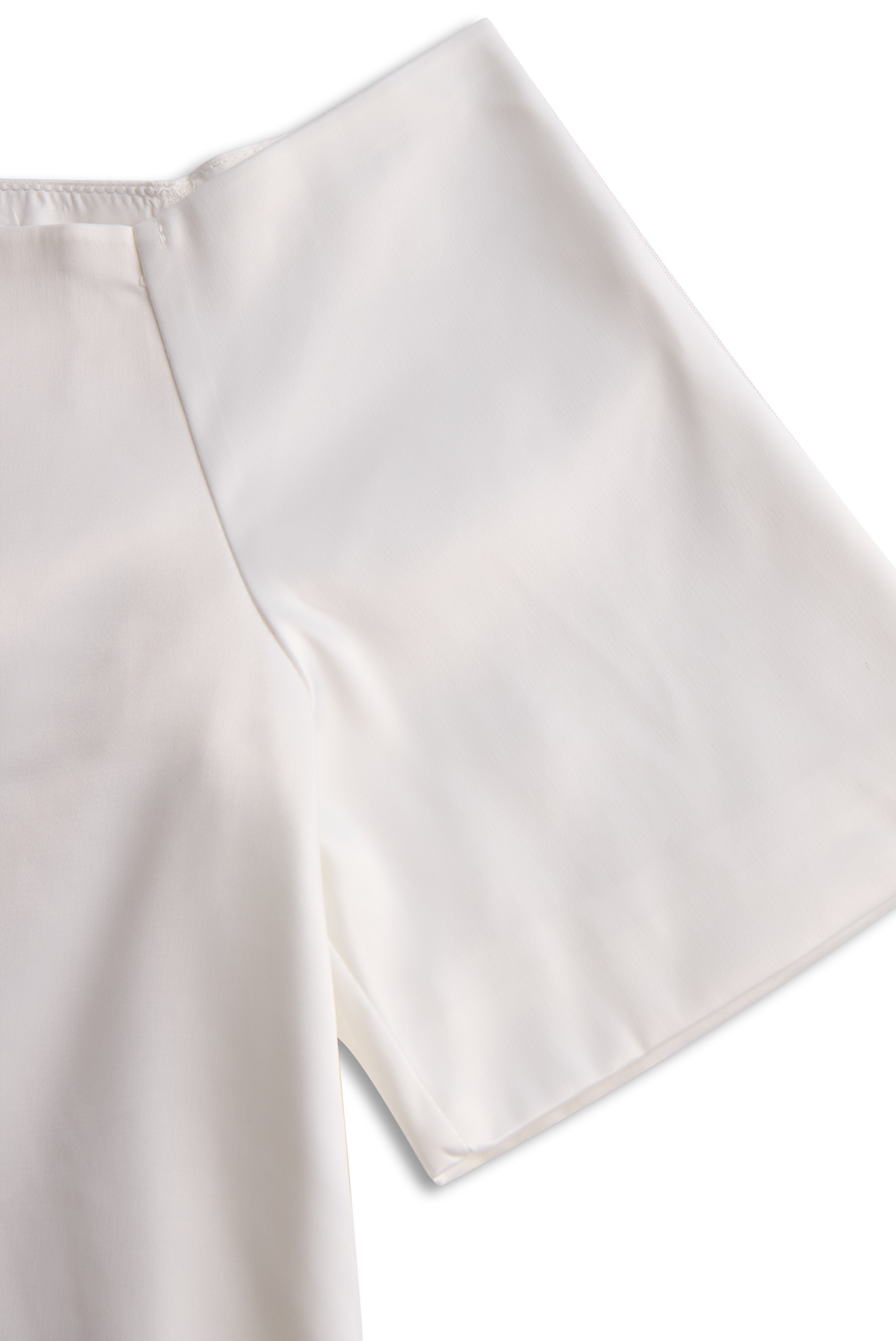 Léon Varel Sophisticated One-Shoulder Satin Blouse