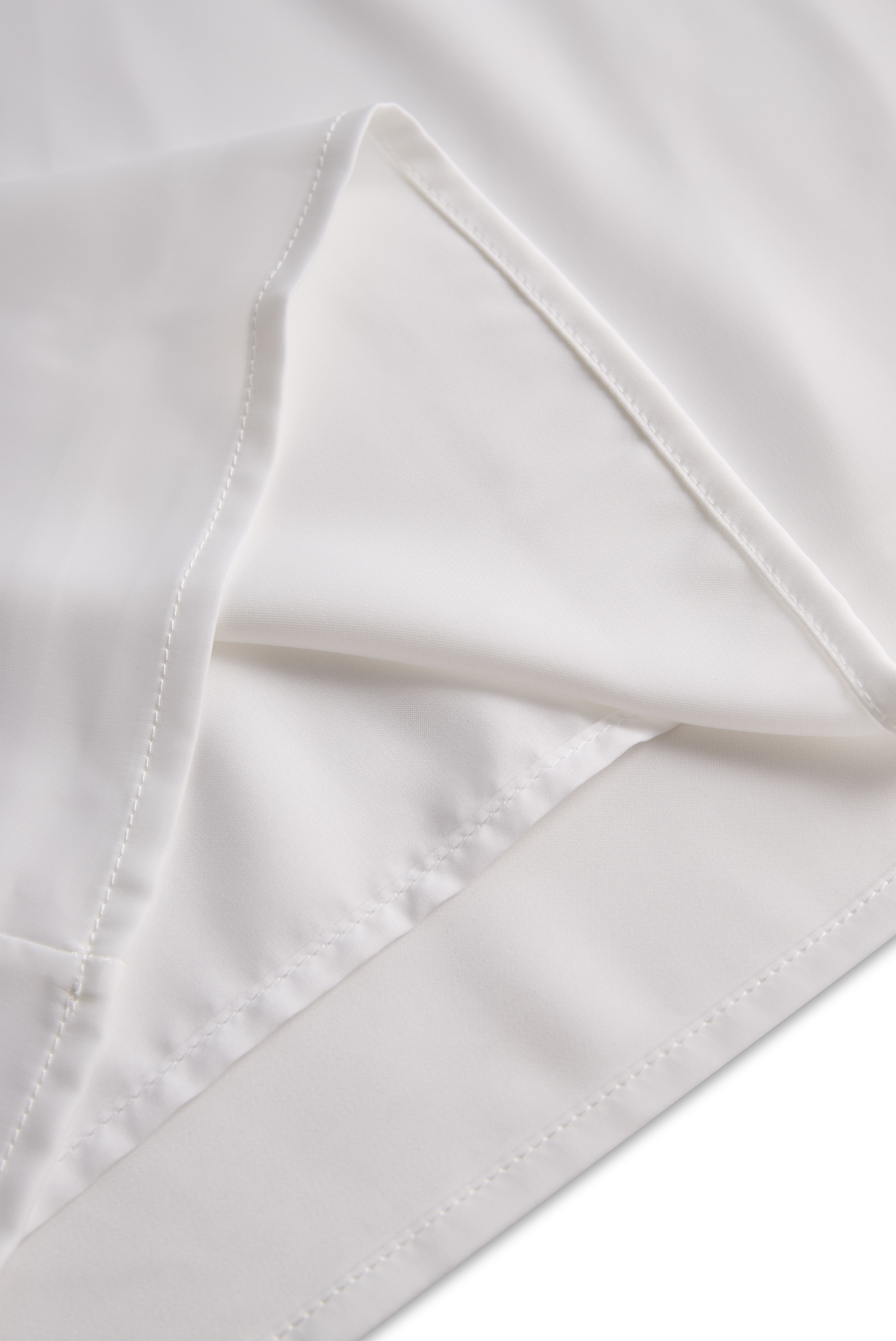 Léon Varel Sophisticated One-Shoulder Satin Blouse
