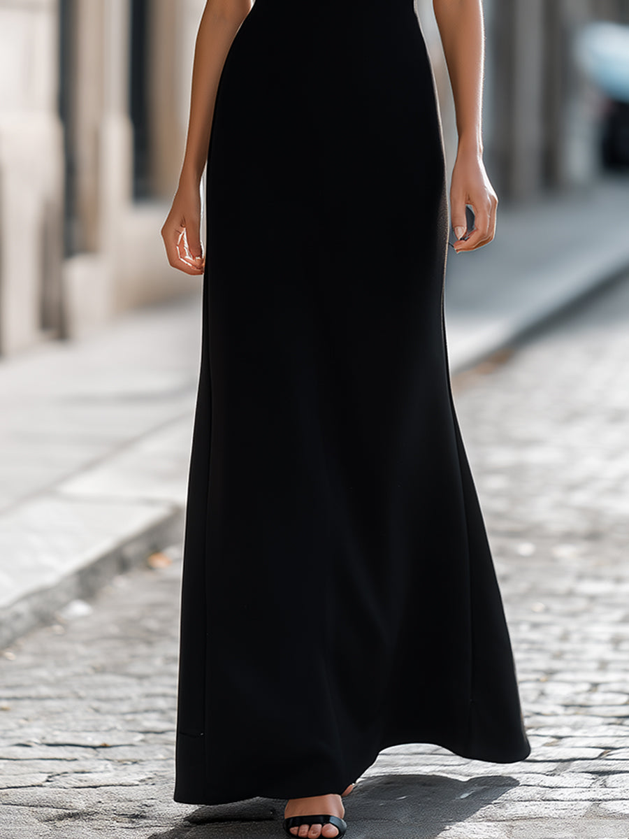 Léon Varel Contrast Trim Deep V-Neck Sculpted Maxi Dress