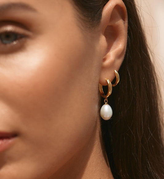 Aura Pearl Hoop Set – Gold by Léon Varel