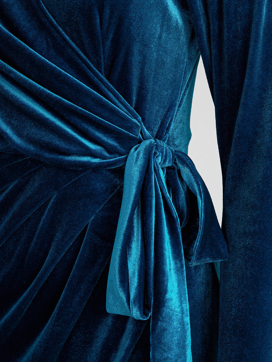 Léon Varel Elegant Midnight Blue Velvet Wrap Midi Dress