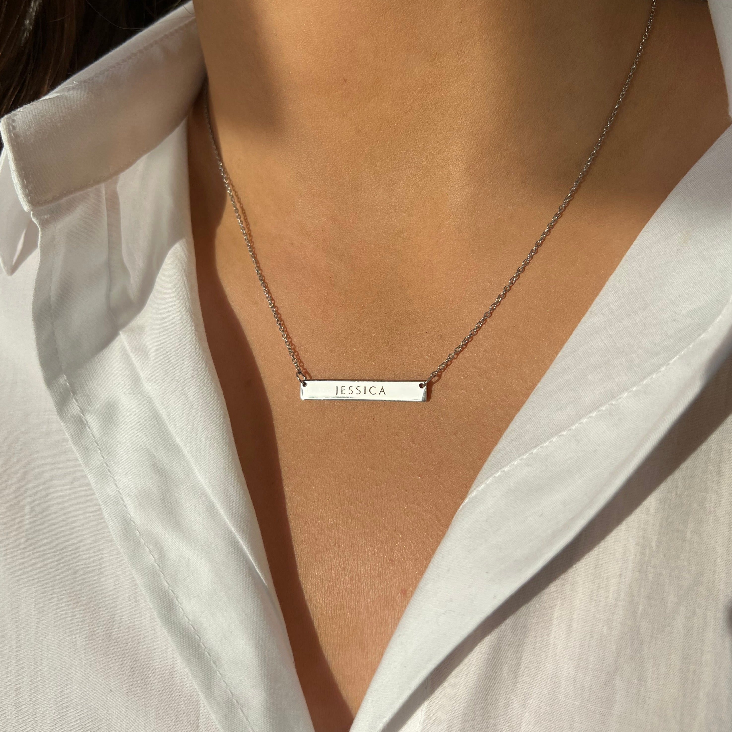 Léon Varel 3cm silver personalized bar necklace