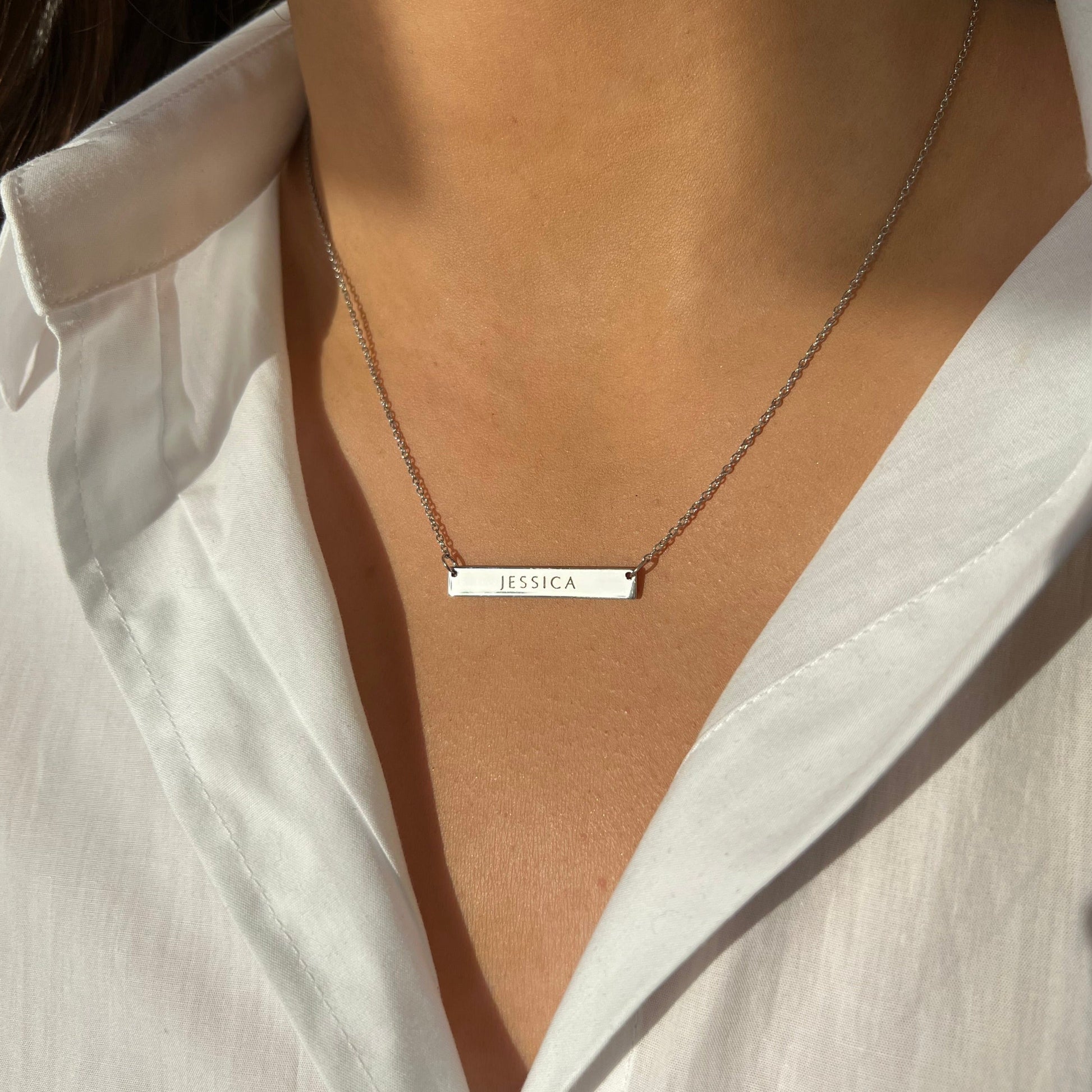 Léon Varel 3cm silver personalized bar necklace