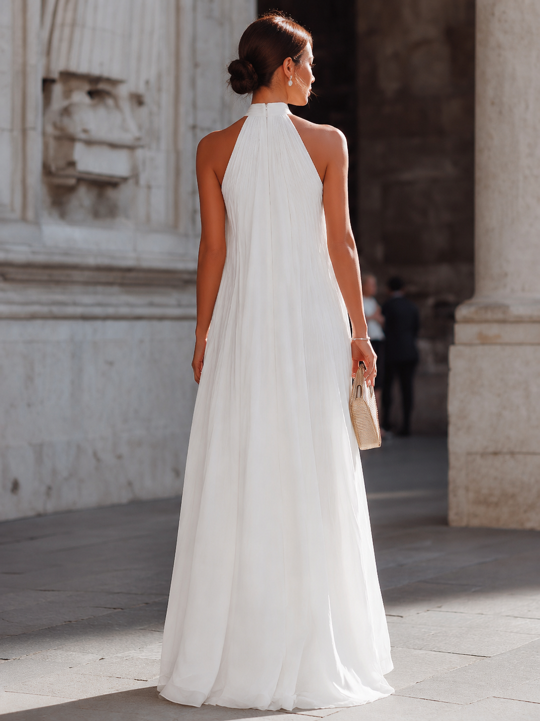 Léon Varel Pleated Halter Neck Flowing Maxi Dress