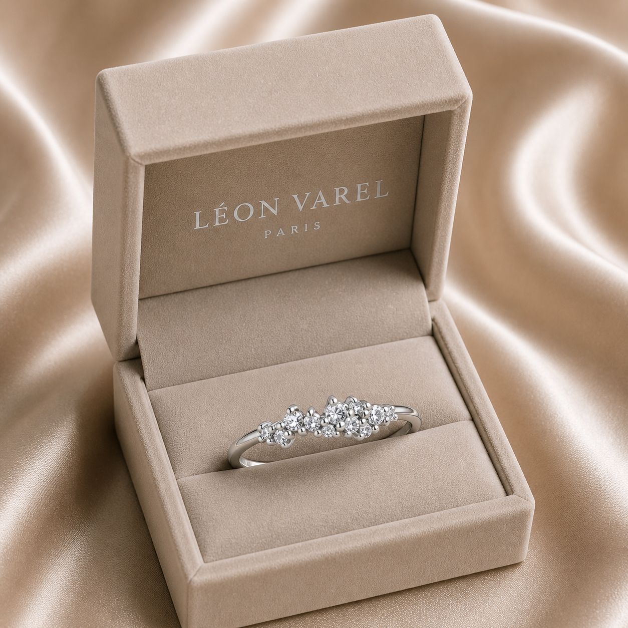 Léon Varel Mon Amour Crystal Cluster Ring