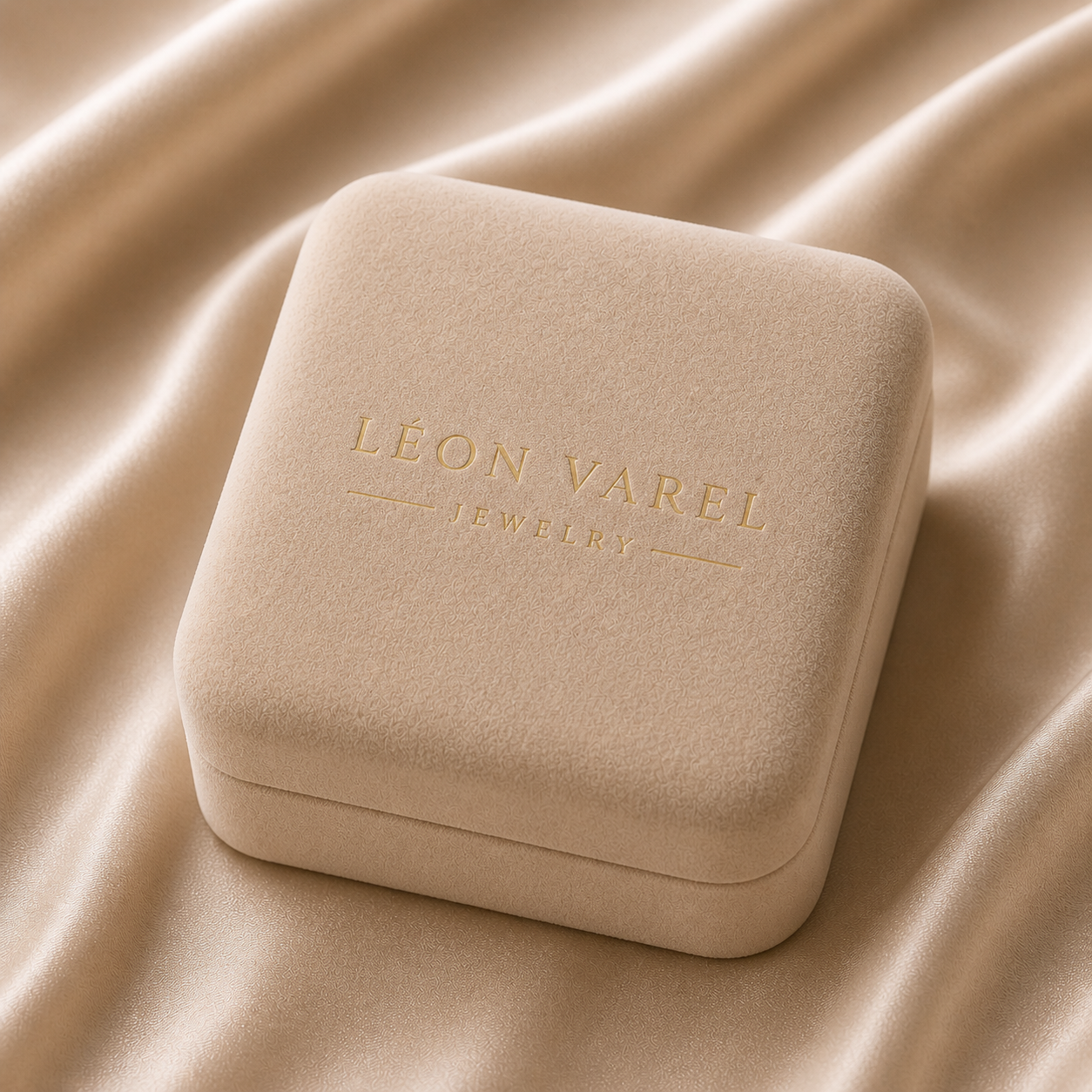 Léon Varel Classic Diamond Ring