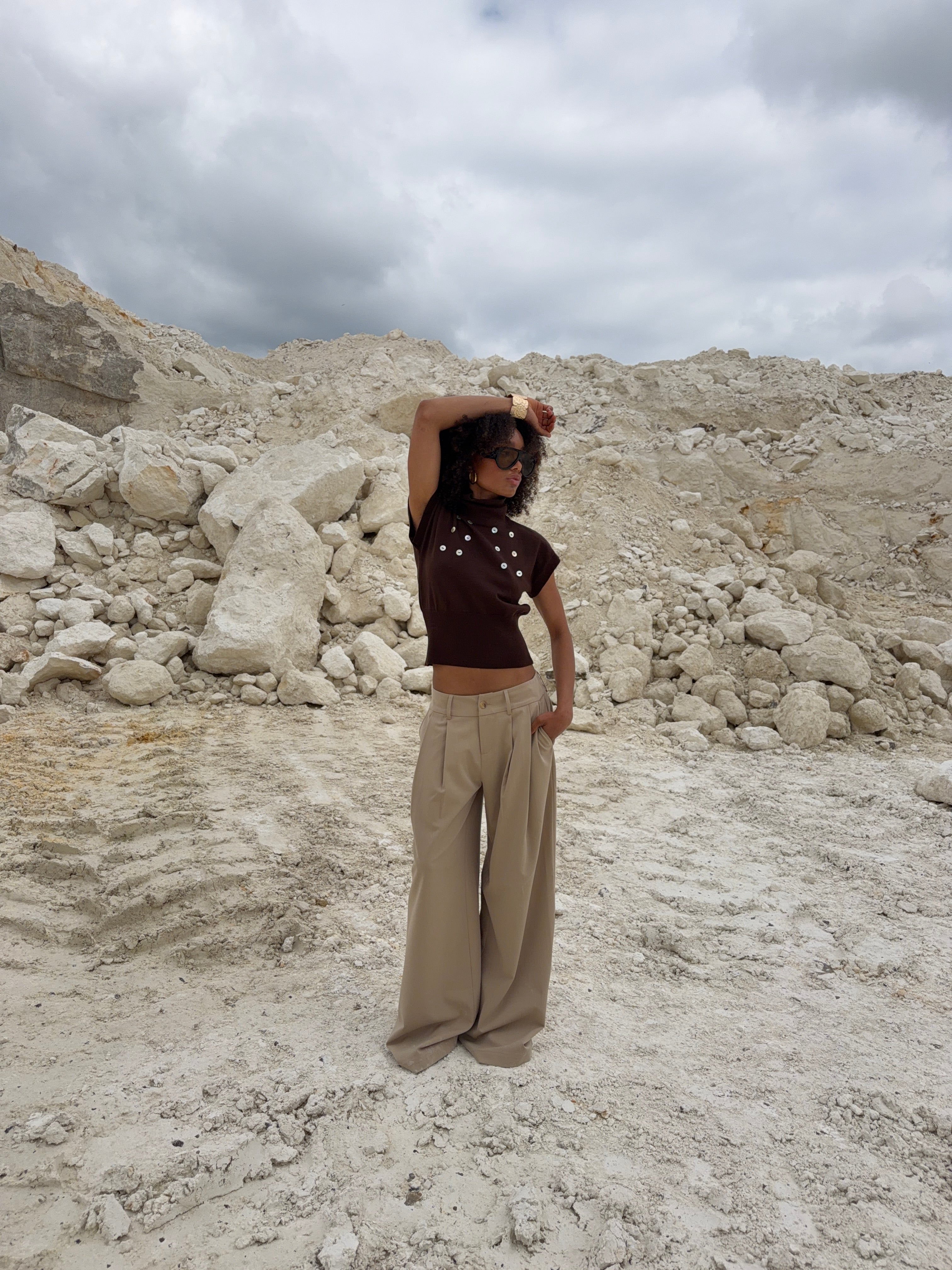 Bea high neck knitted top - Dark brown