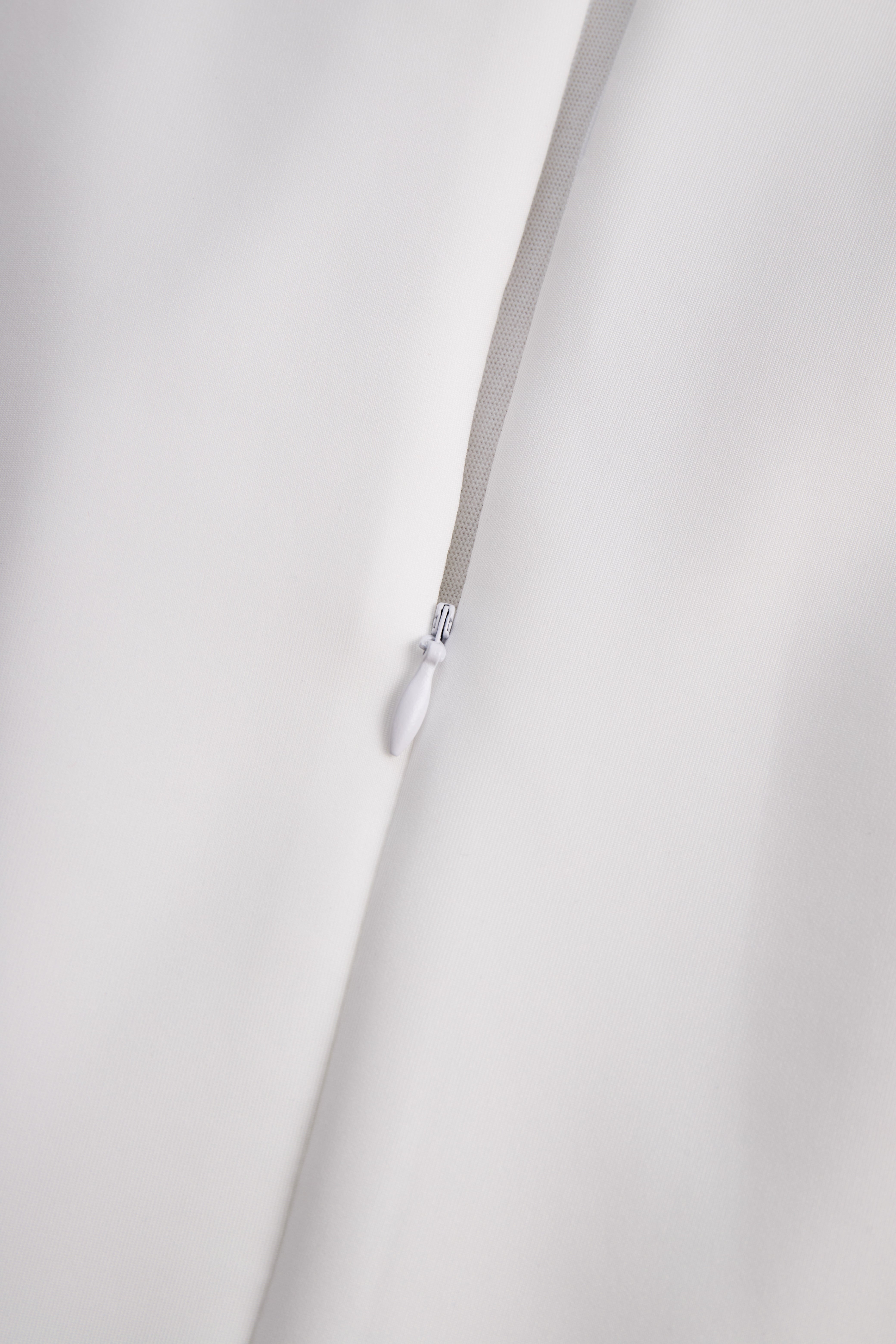 Léon Varel Elegant White Tailored Wrap Dress