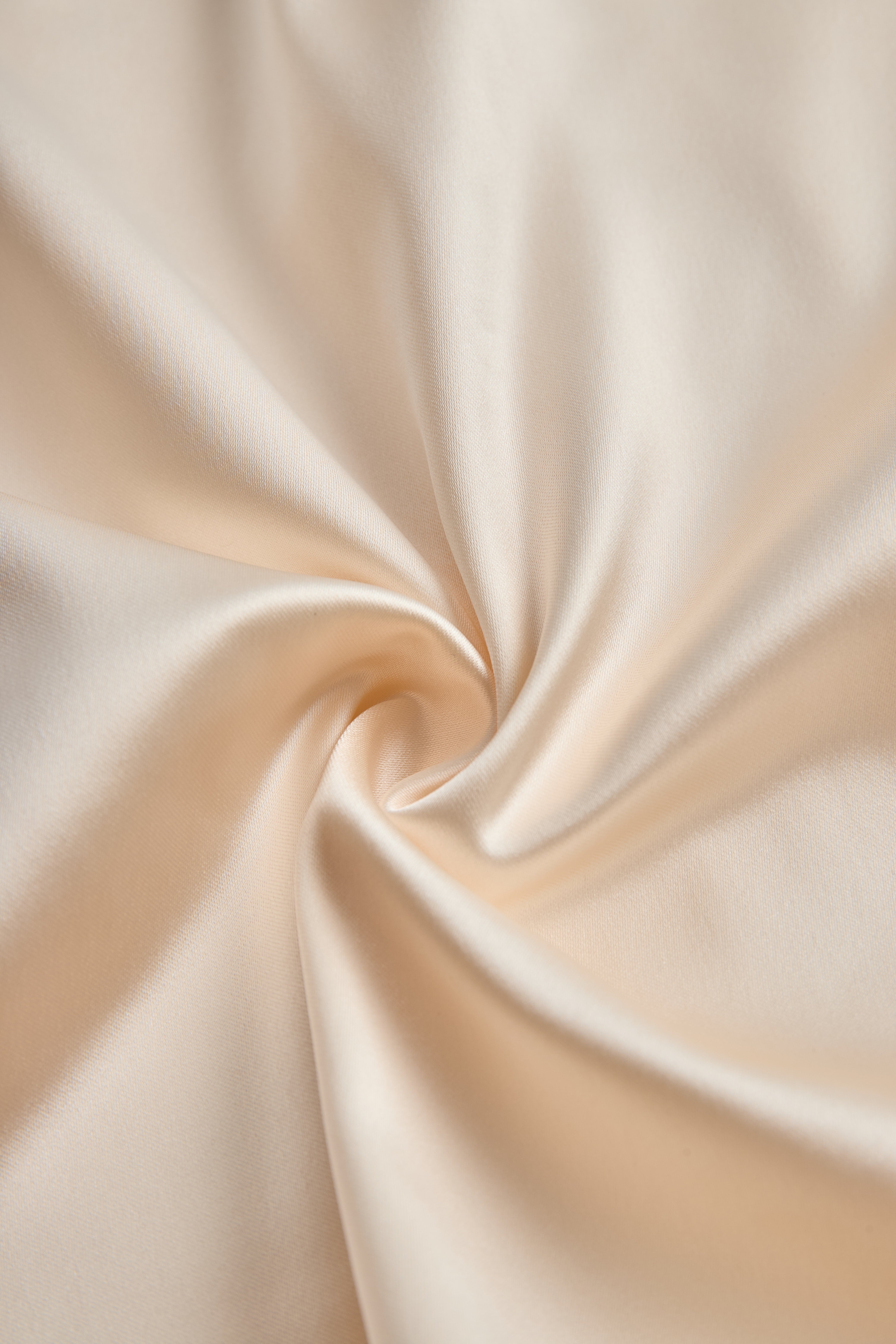 Léon Varel Stylish Satin Halter-Neck Mini Dress