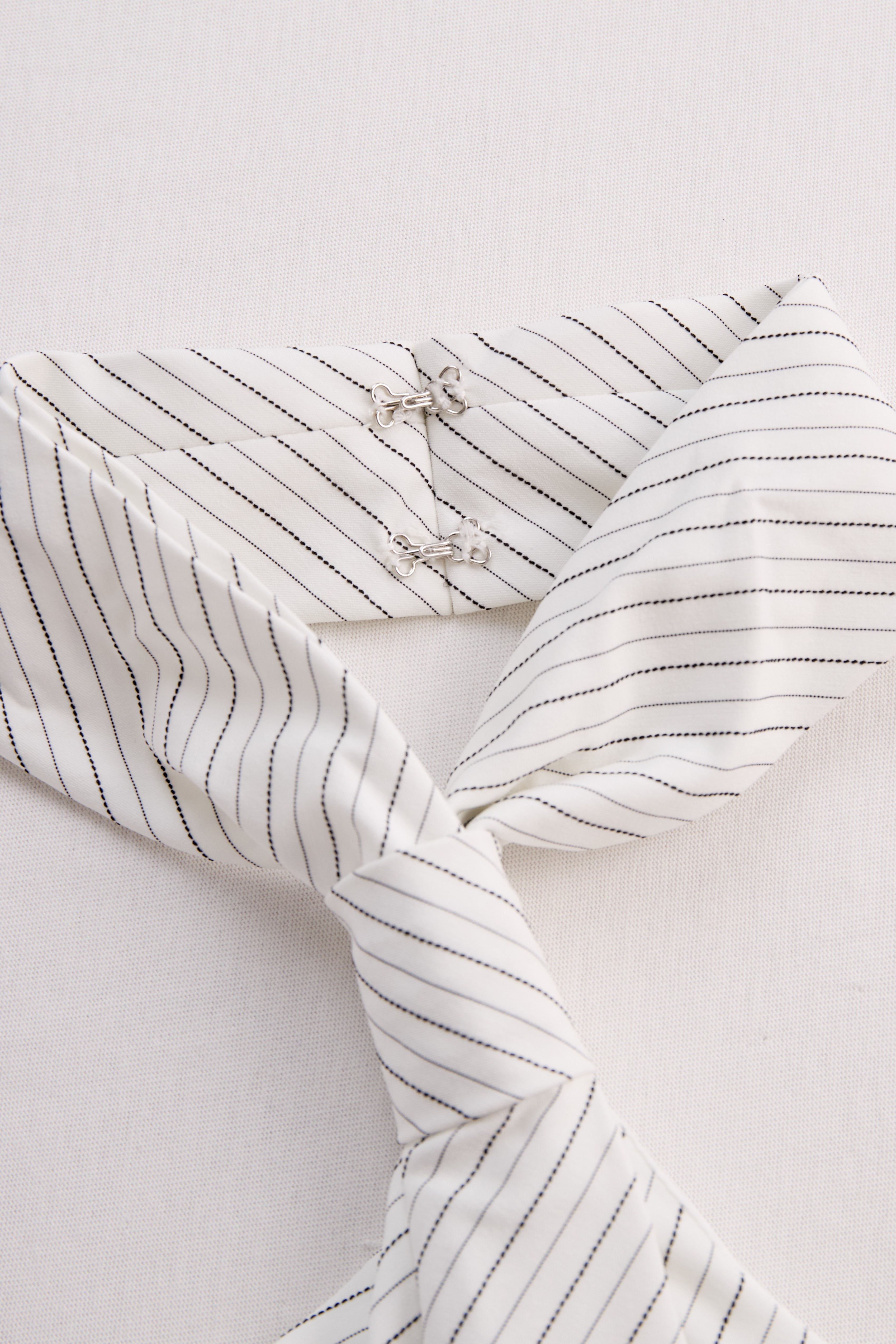 Léon Varel Striped Halter-Neck Knot Front Blouse