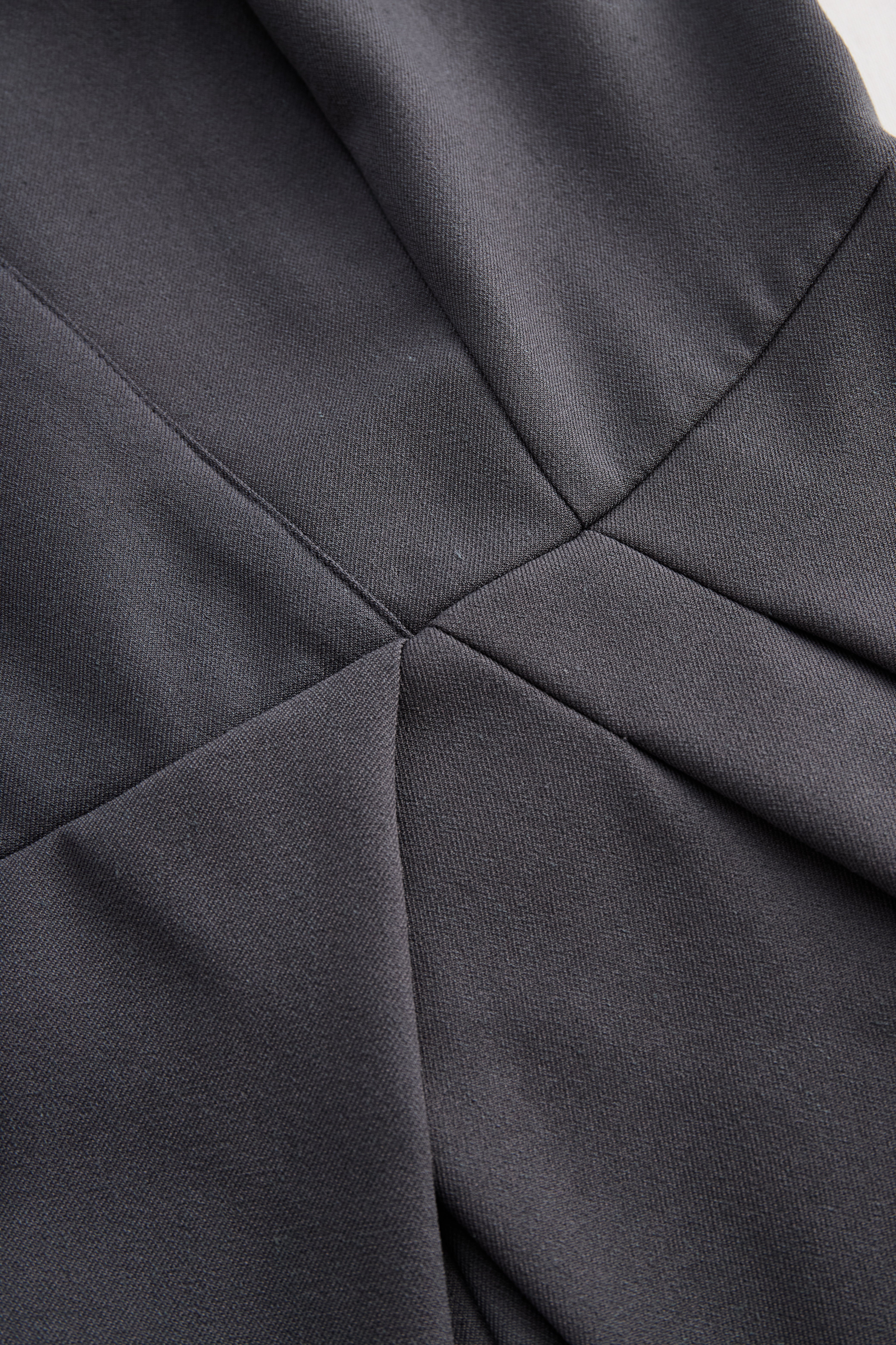 Léon Varel Sophisticated Sleeveless Peplum Jumpsuit In Charcoal Gray