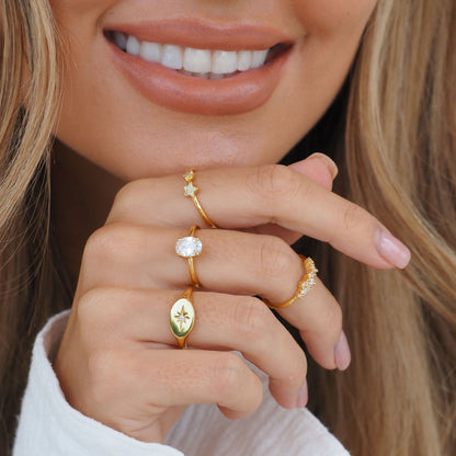 Léon Varel Classic Diamond Ring