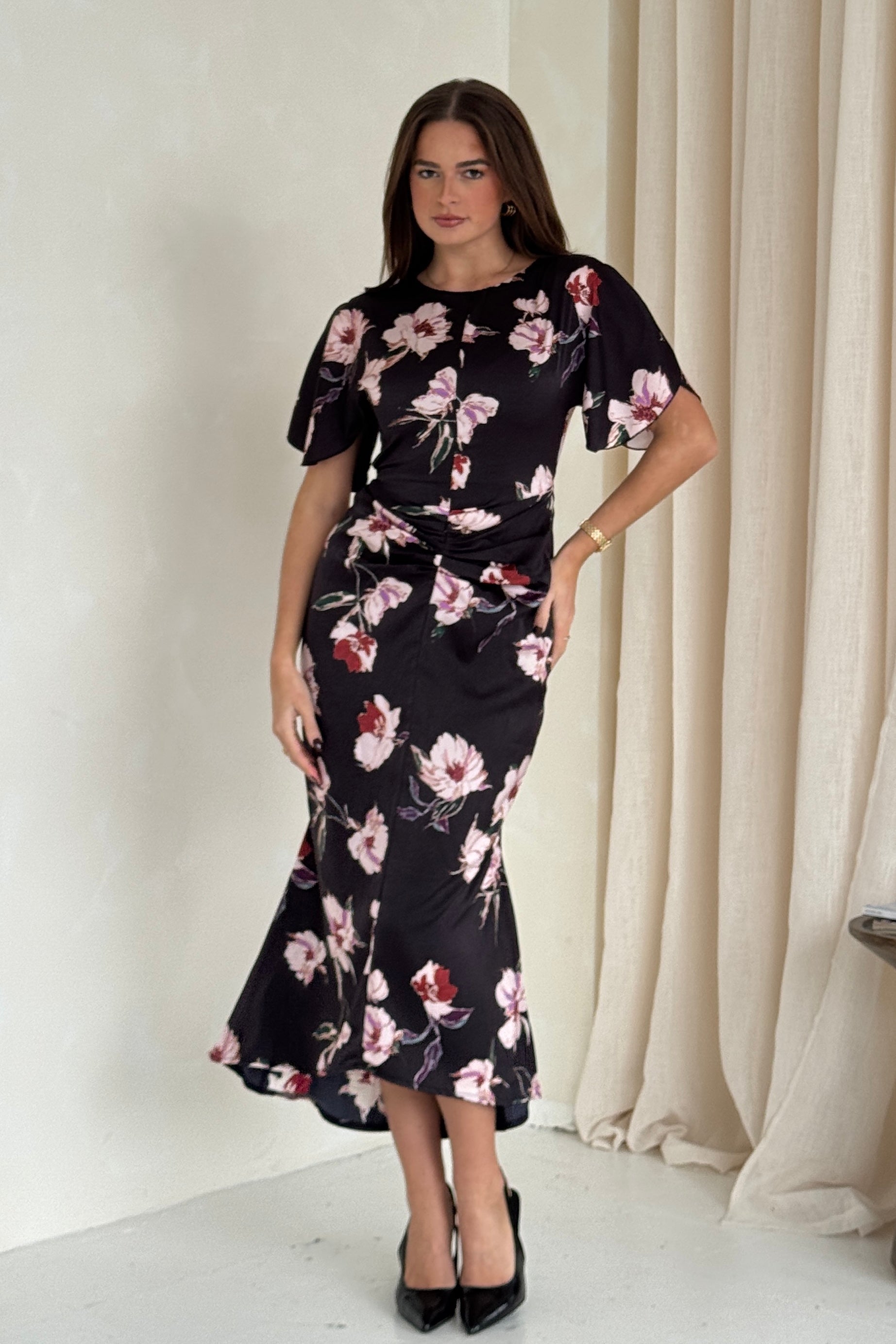 Cleo Ruched Detail Midi Dress In Oriental Floral