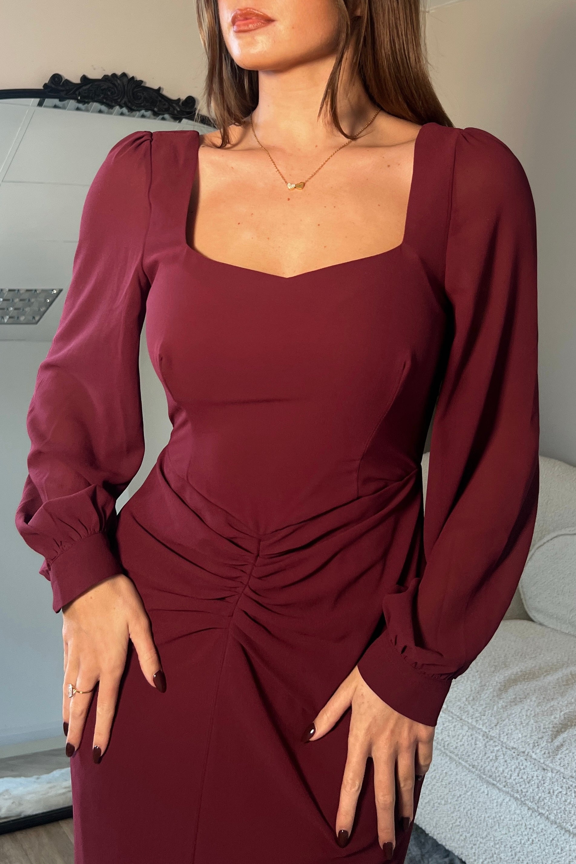Mina Sweetheart Neckline Ruched Detail Midi Dress Berry