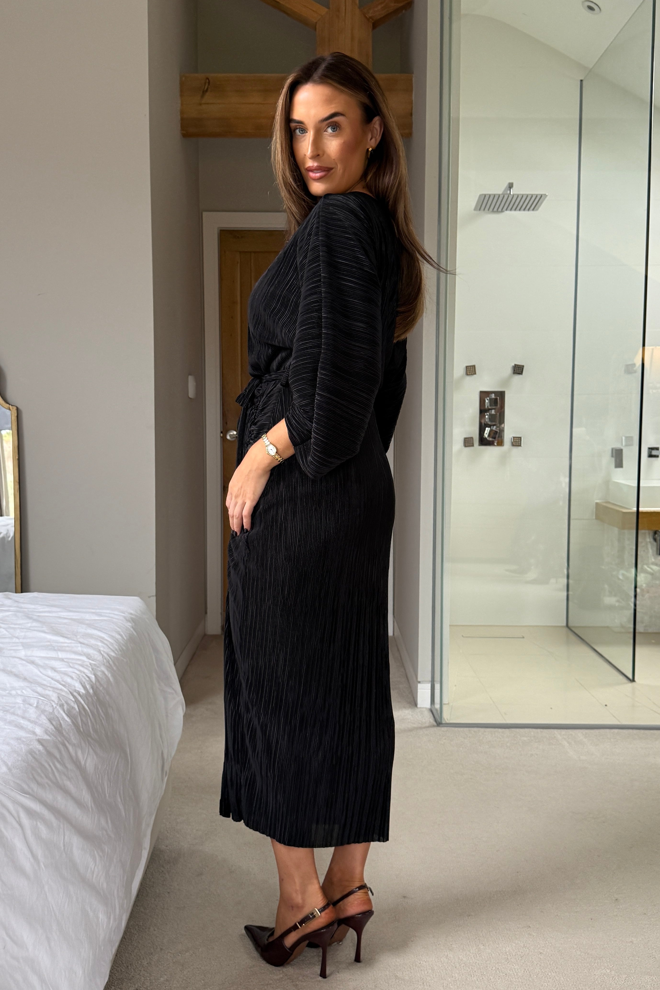Vendy Off The Shoulder Ruched Detail Midi Dress Black