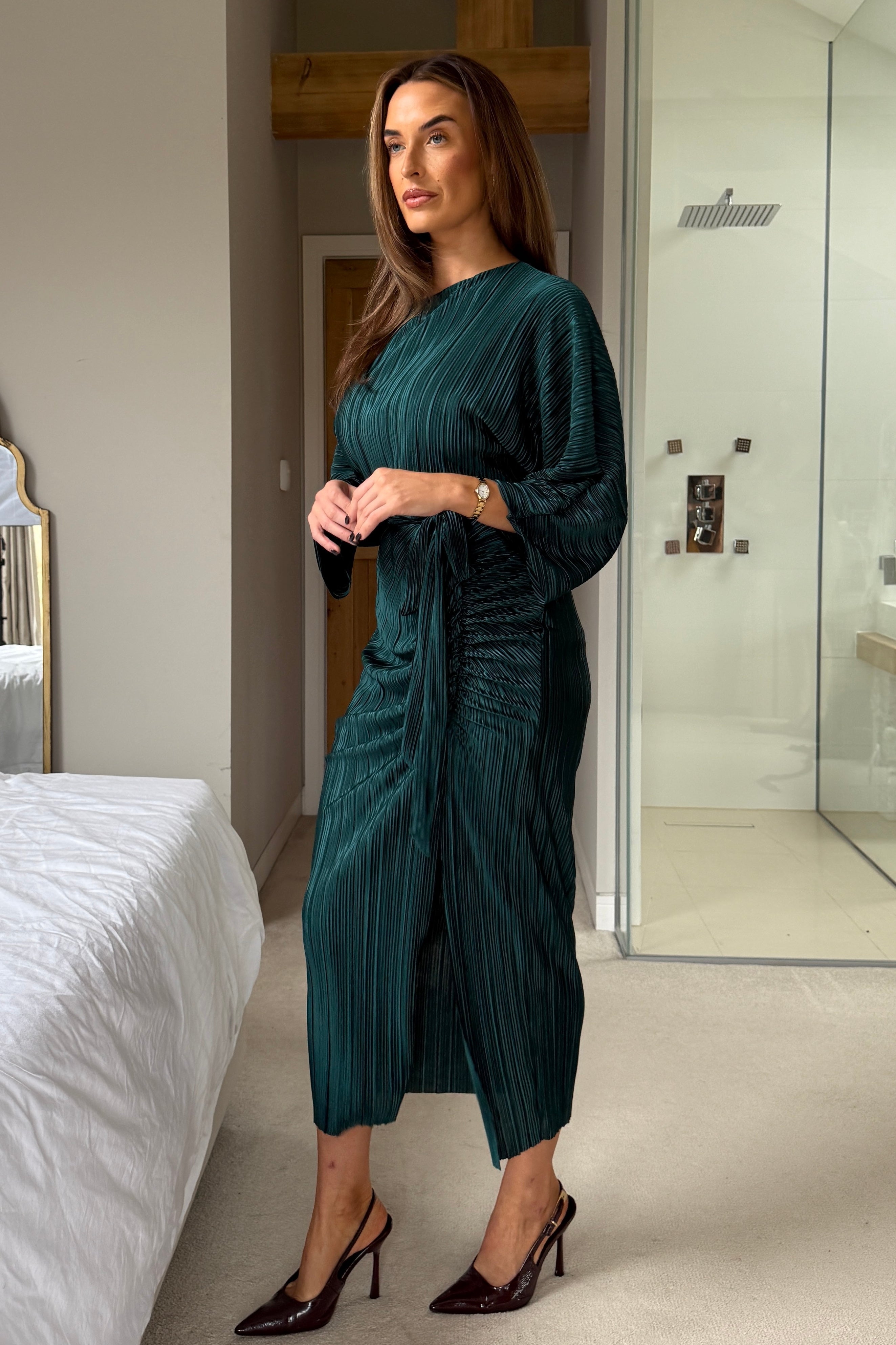 Vendy Off The Shoulder Ruched Detail Midi Dress Emerald