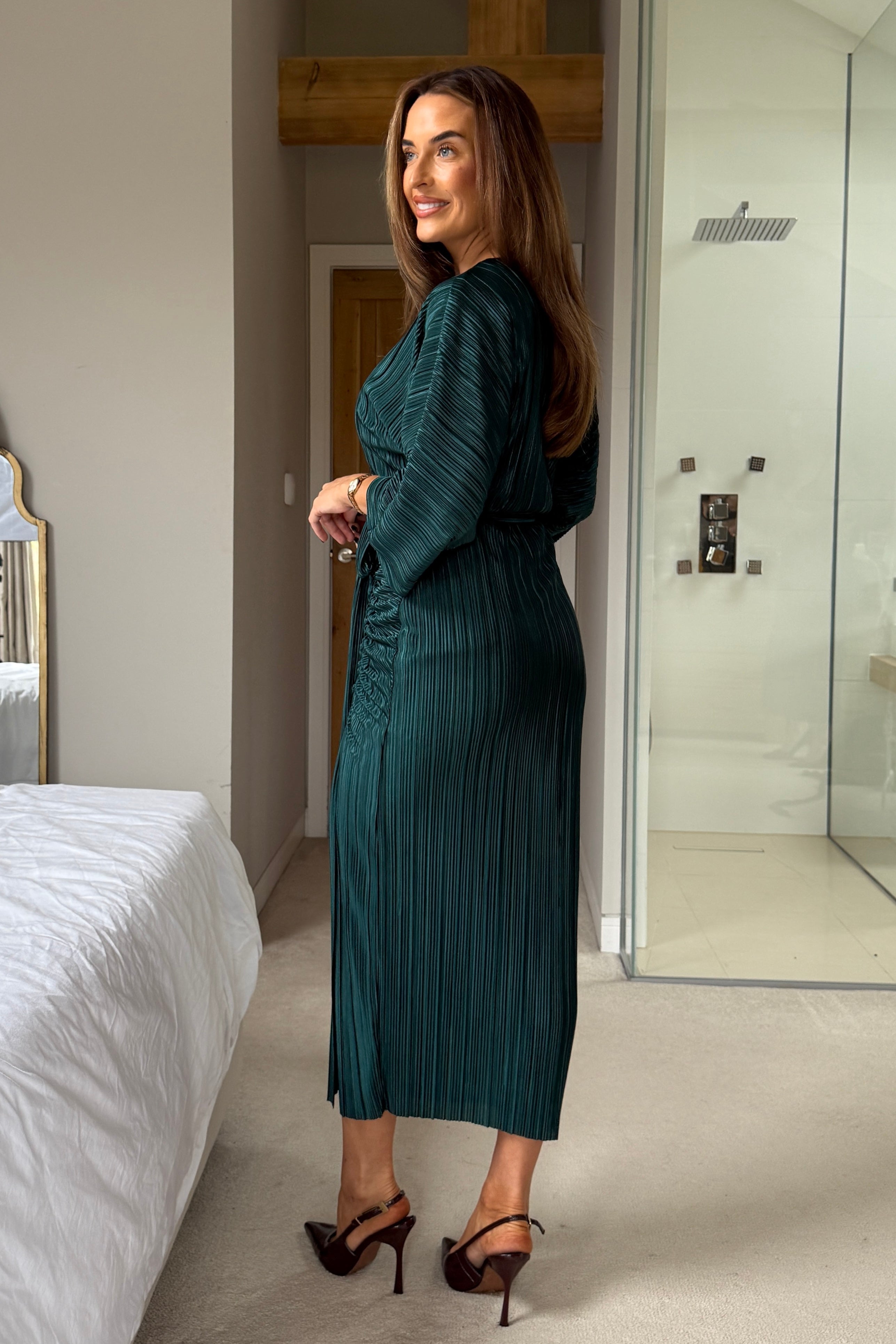 Vendy Off The Shoulder Ruched Detail Midi Dress Emerald