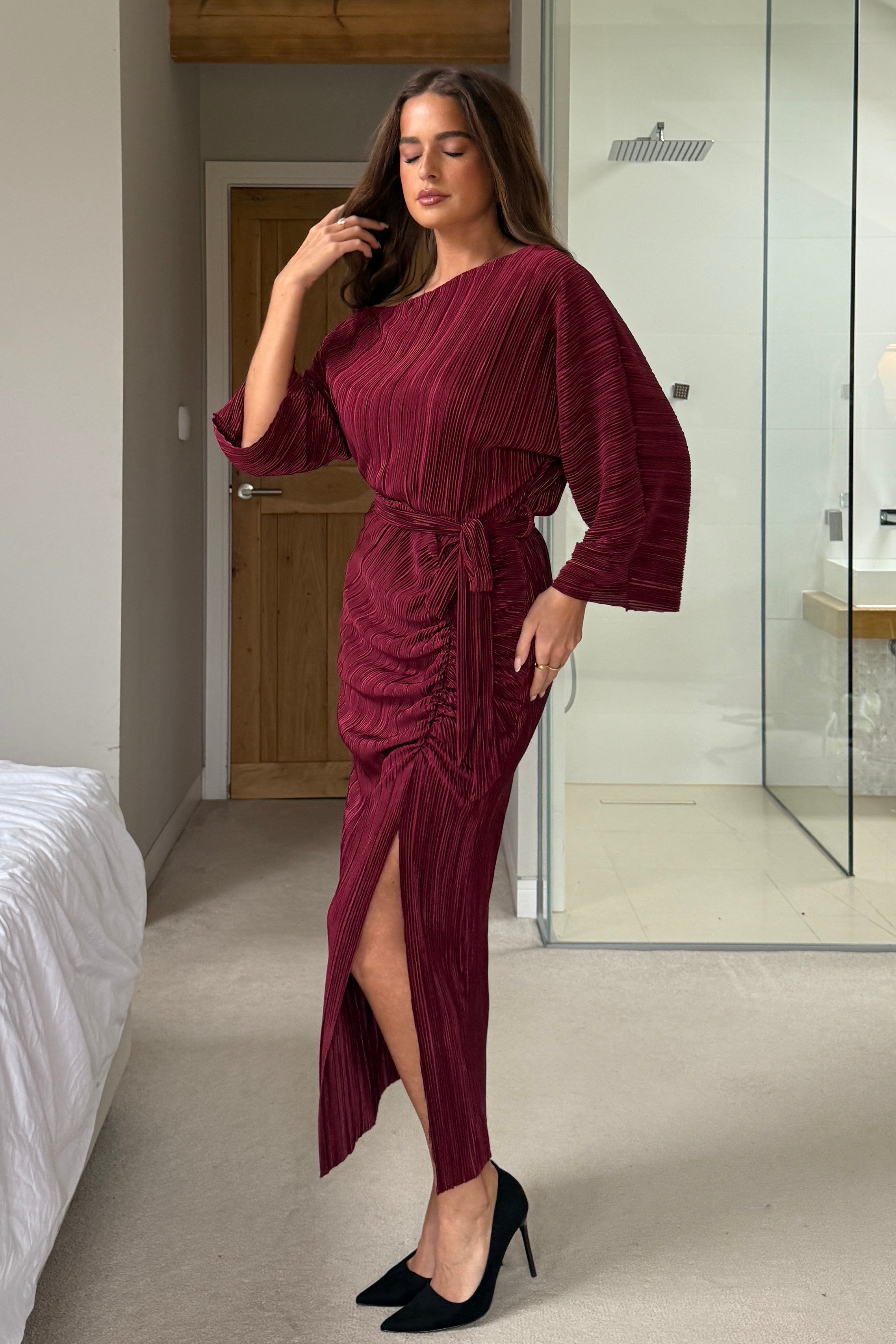 Vendy Off The Shoulder Ruched Detail Midi Dress Berry