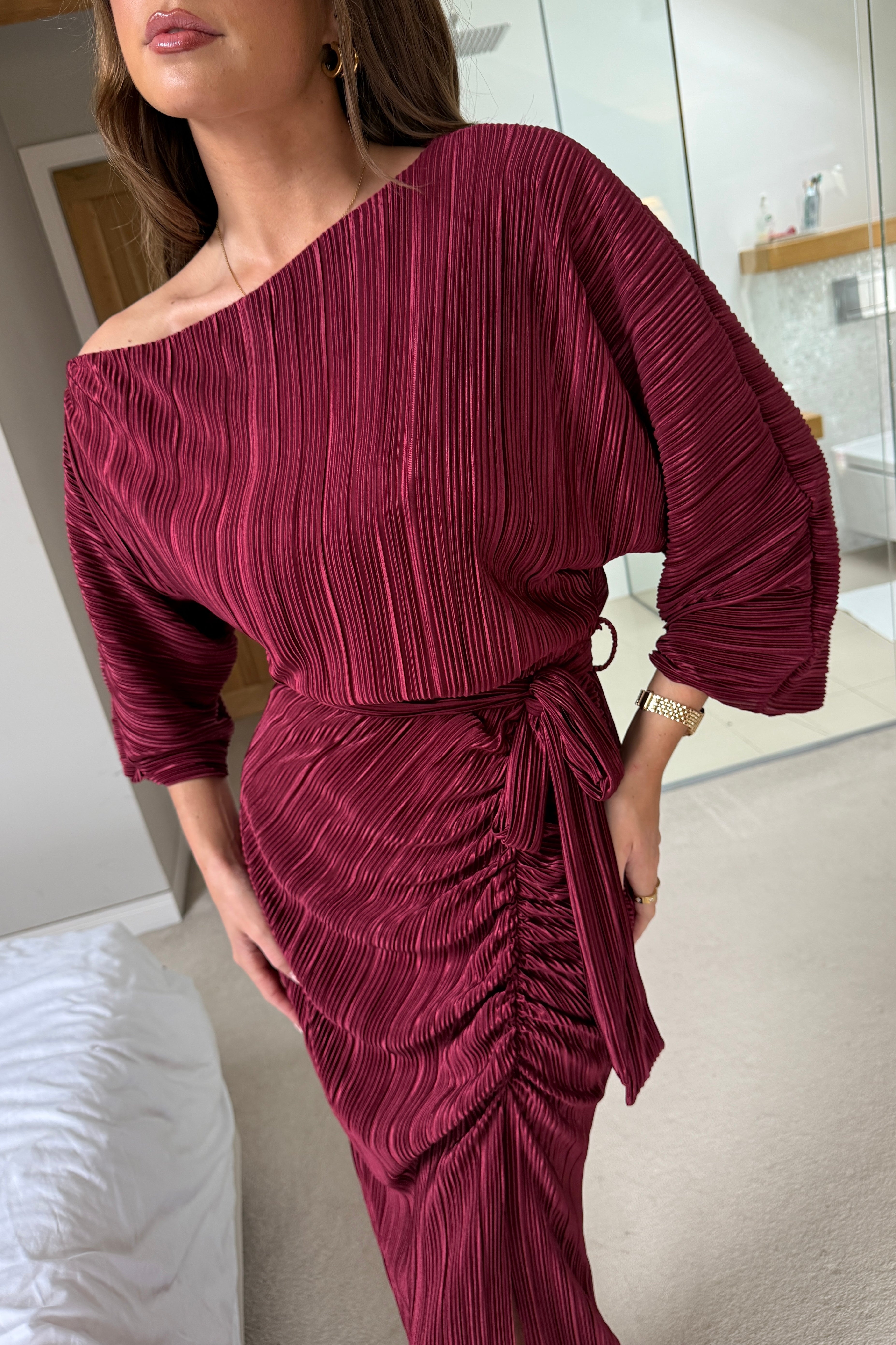 Vendy Off The Shoulder Ruched Detail Midi Dress Berry