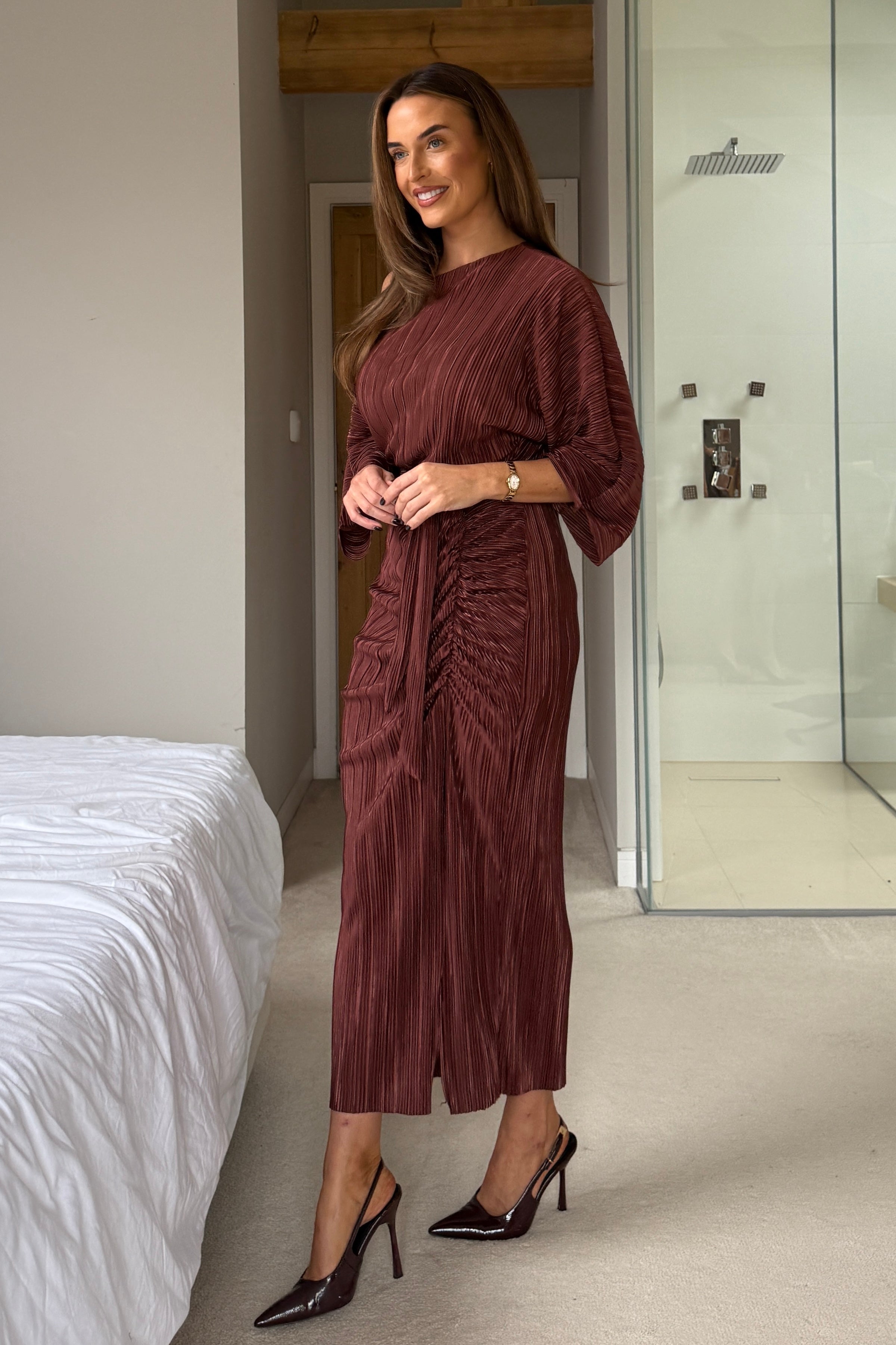 Vendy Off The Shoulder Ruched Detail Midi Dress Brown