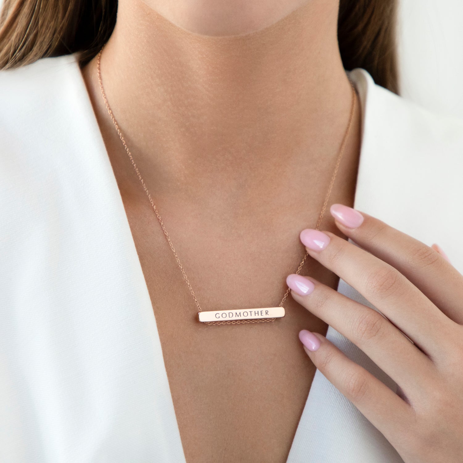 Léon Varel 4cm rose gold personalized bar necklace
