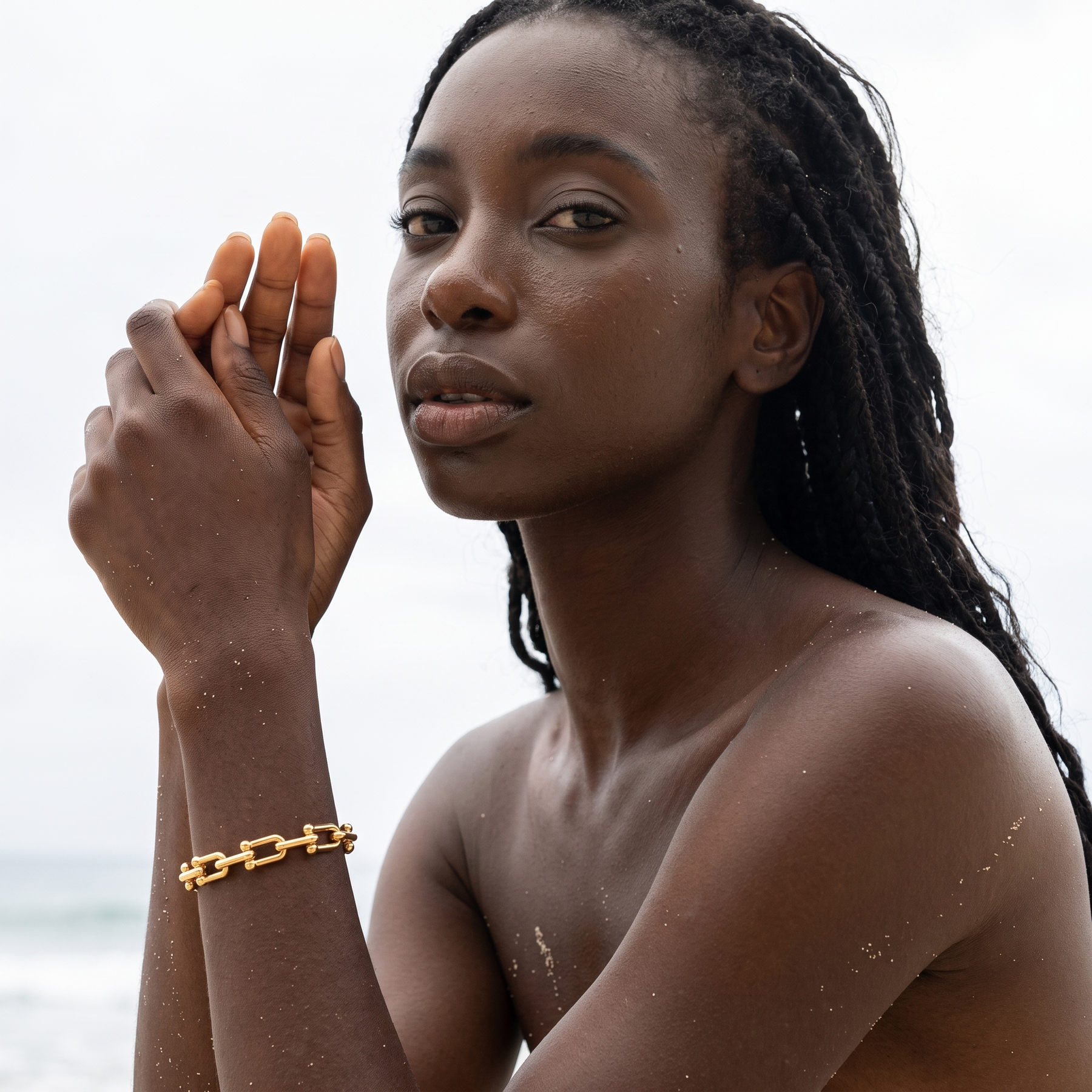 Allure Armband goud lifestyle – Léon Varel