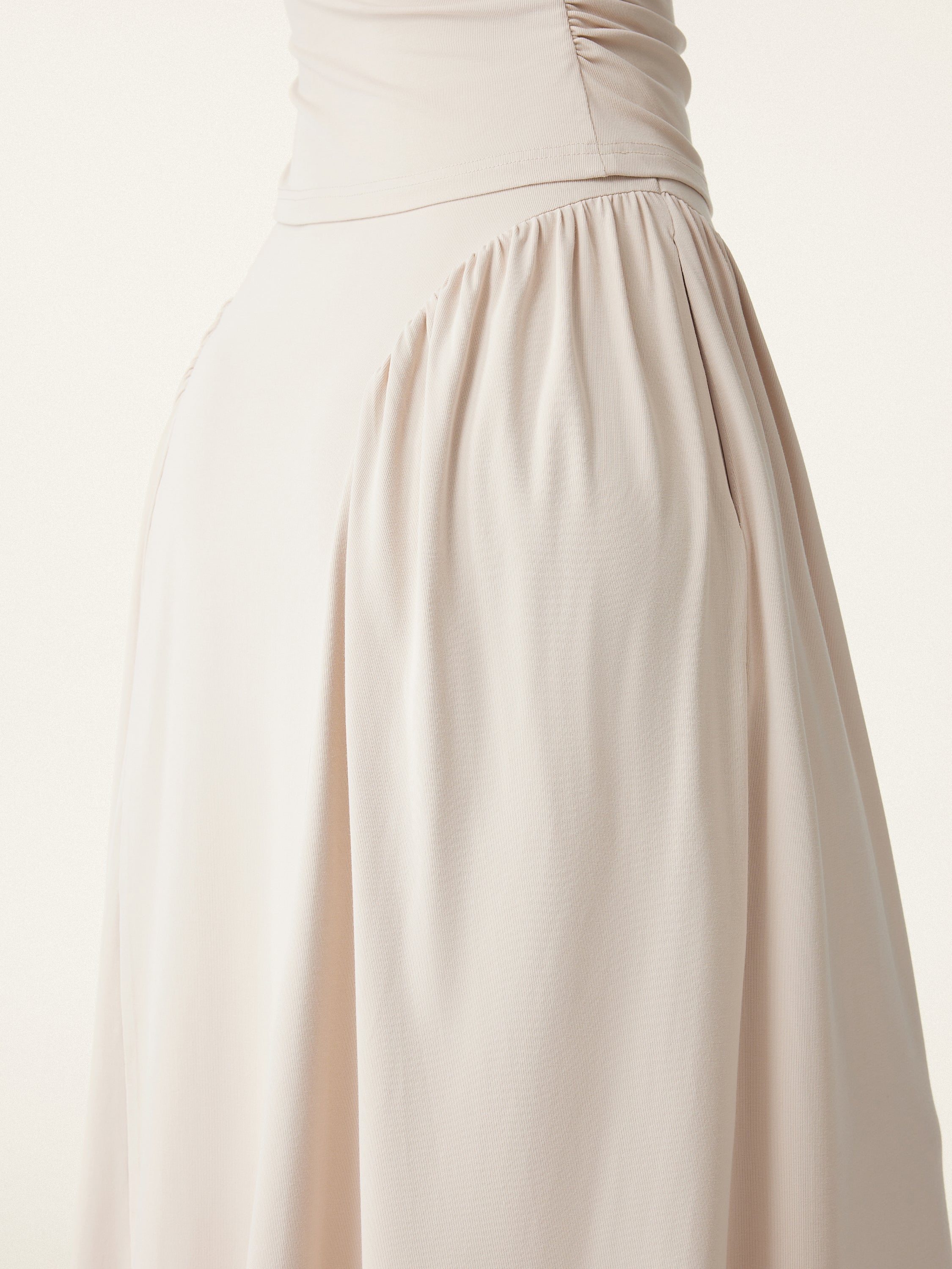 Curved Gathering Flared Midi Skirt with Pockets